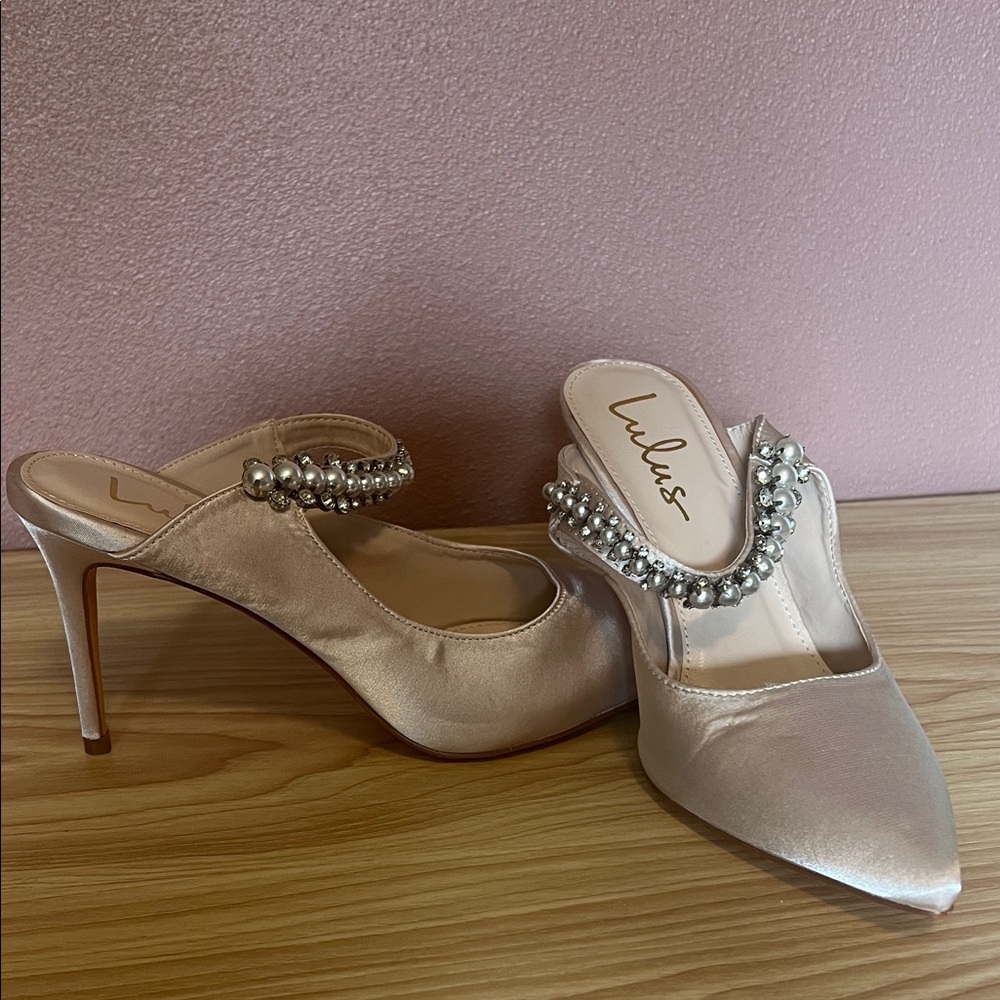 Lulu's Elegant Pearl-Embellished Satin Heels size 7.5